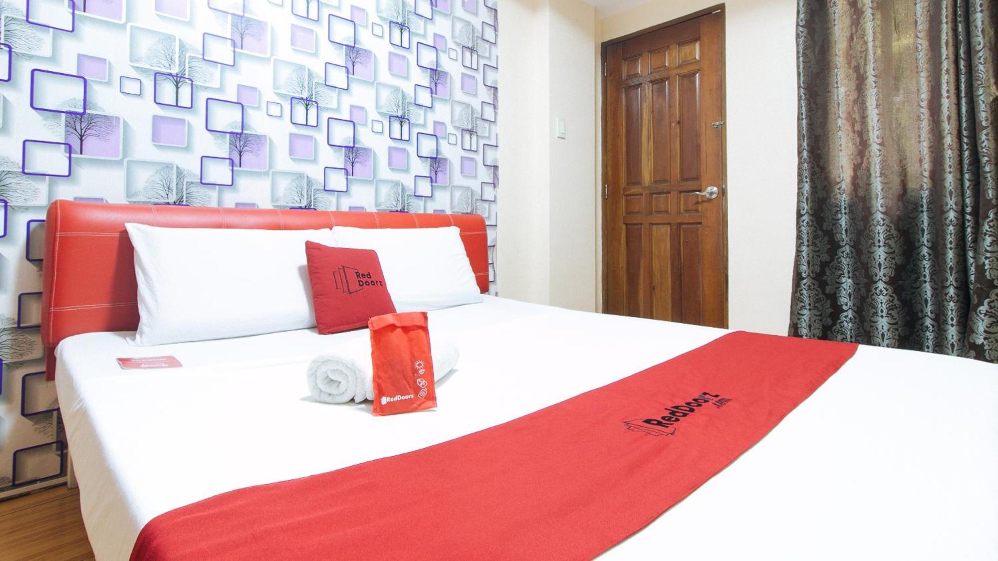 Reddoorz At Dbuilders Rooms Ph2 Taguig Exterior foto