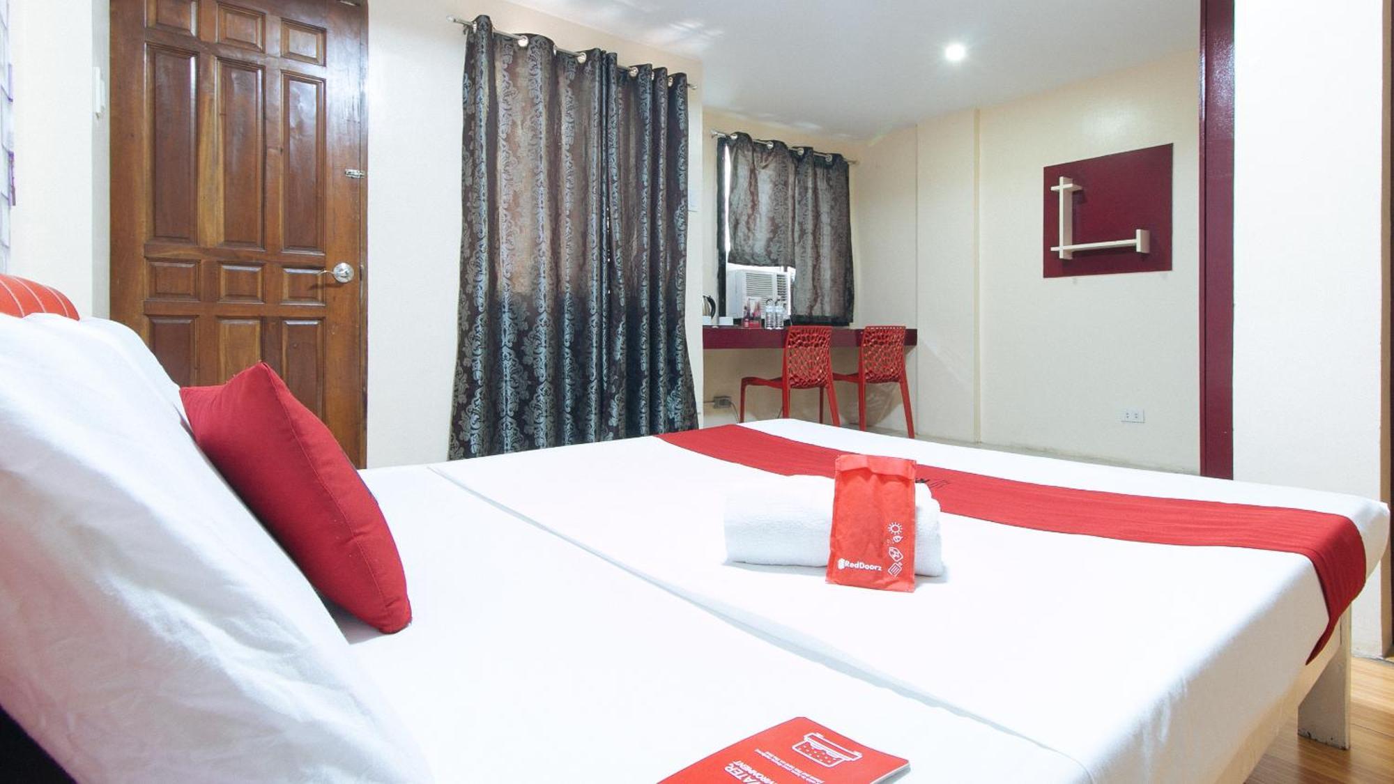 Reddoorz At Dbuilders Rooms Ph2 Taguig Exterior foto